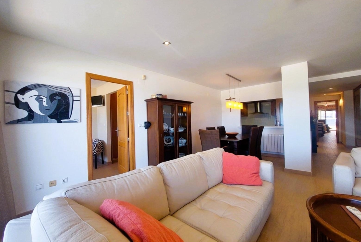 Frontlinie, uniek vlak met 2 garages
