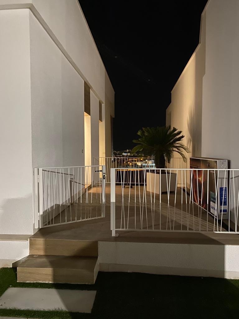 VILLA TE KOOP IN FINESTRAT