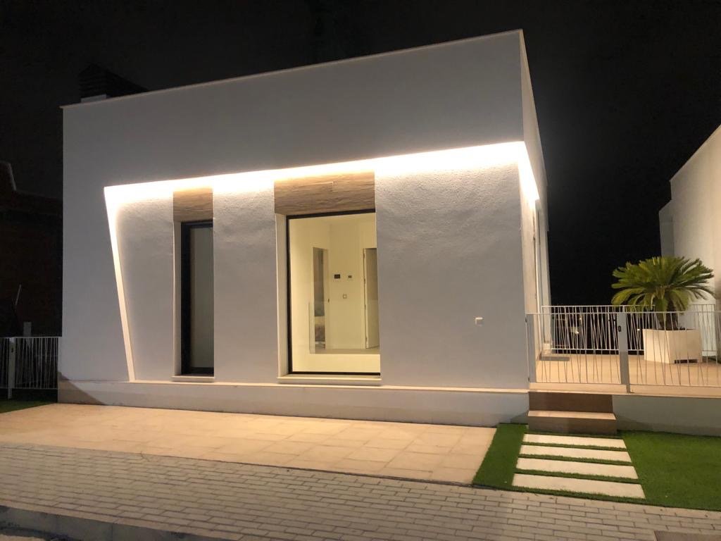 VILLA TE KOOP IN FINESTRAT