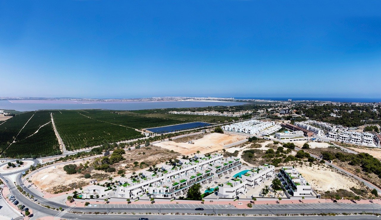 6-12-10 NEW BUILD RESIDENCIAL IN LOS BALCONES, TORREVIEJA