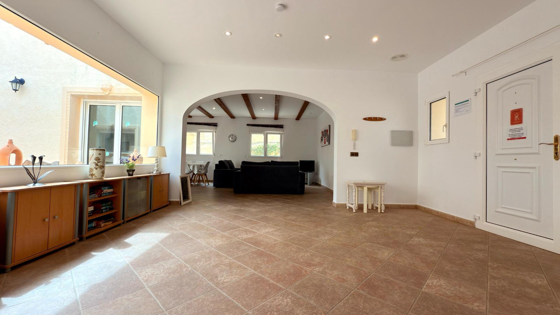 6-12-31 Exclusive Mediterranean villa in Calpe with large pool and panoramic views