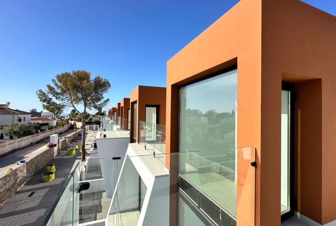 Newly built semi-detached single-family homes