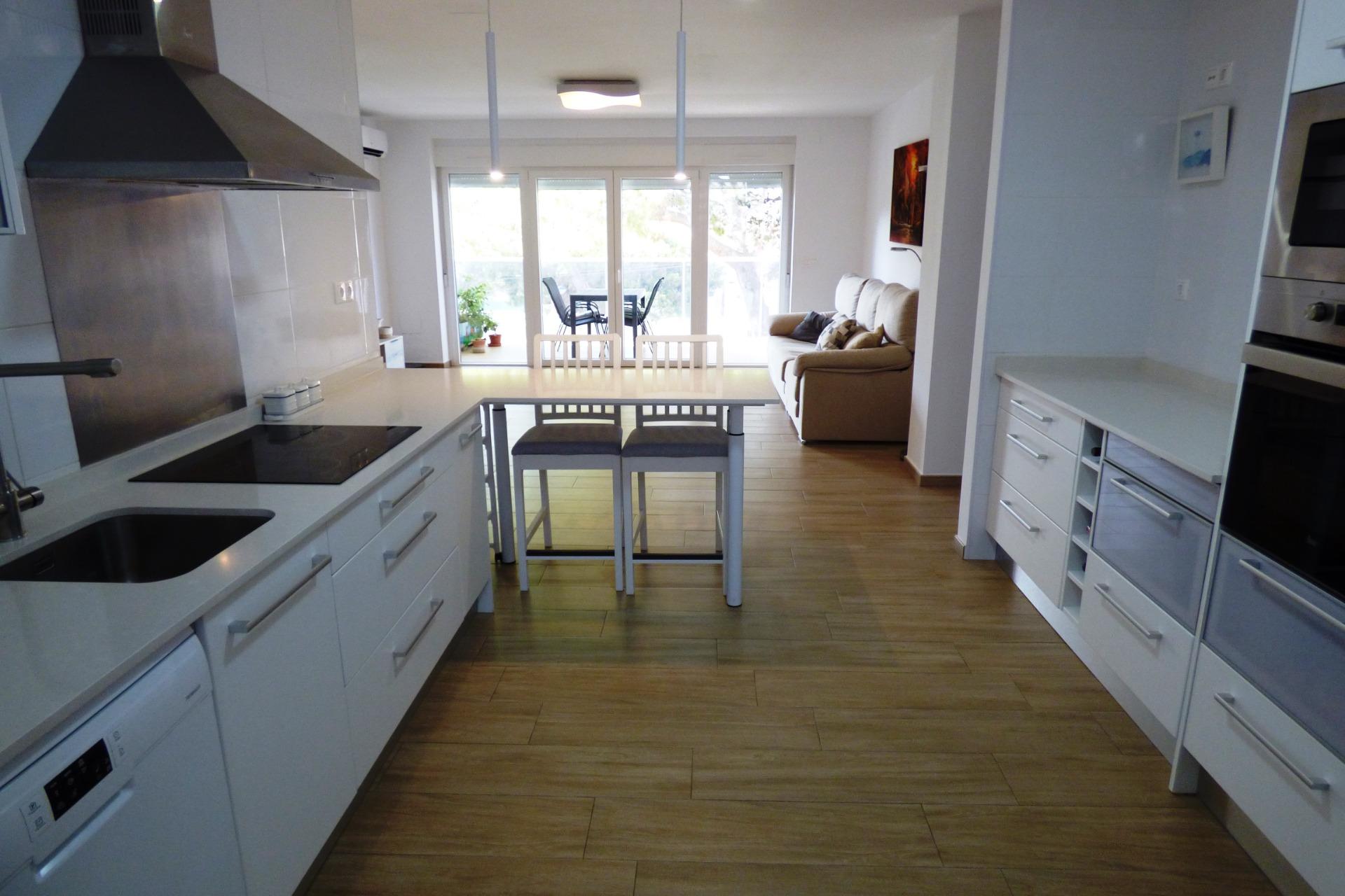 Exclusiva Casa Totalmente Renovada casi en Primera Línea de Playa en Cabo Huertas