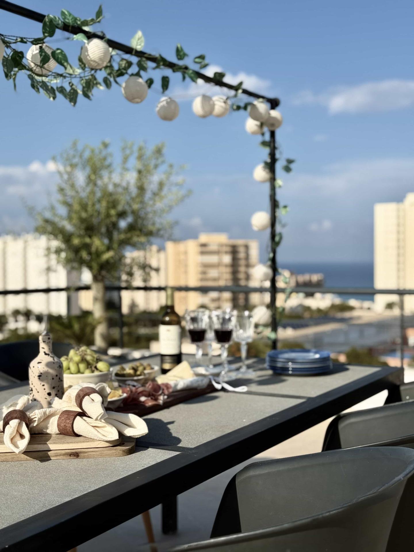 6-14-27 Oasis Mediterráneo en Playa de San Juan: Elegancia y Confort a Pasos del Mar