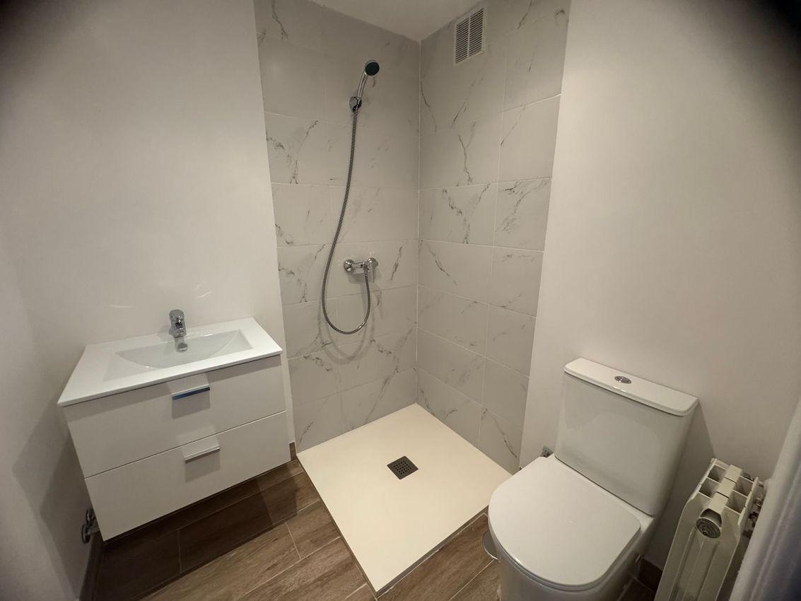 6-14-33 FULLY RENOVATED AND VERY BRIGHT APARTMENT FOR SALE IN BARRIO DEL PILAR, MADRID