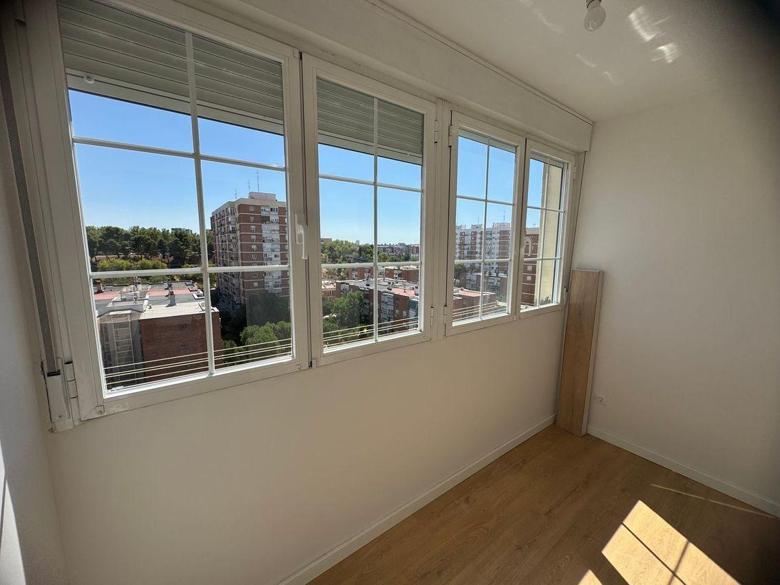 6-15-33 FULLY RENOVATED AND VERY BRIGHT APARTMENT FOR SALE IN BARRIO DEL PILAR, MADRID