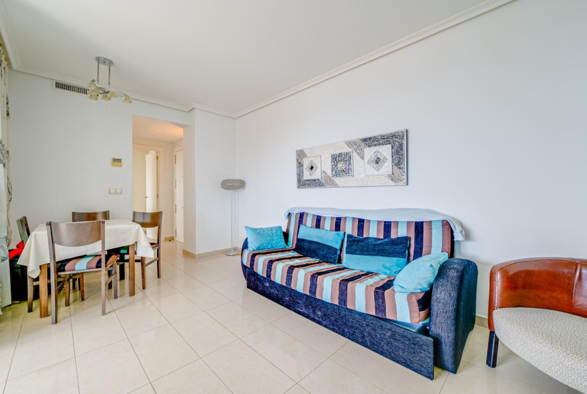Licht appartement met prachtig uitzicht op zee