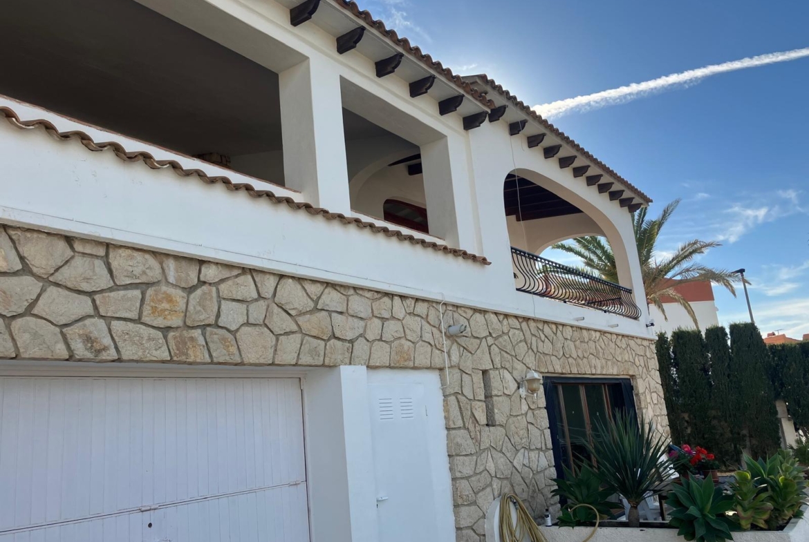 Villa in Albir