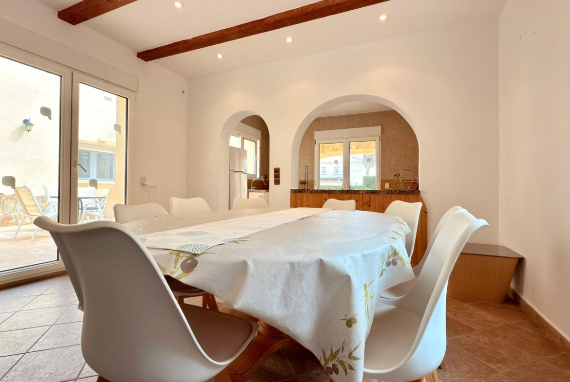 Exclusive Mediterranean villa in Calpe with large pool and panoramic views