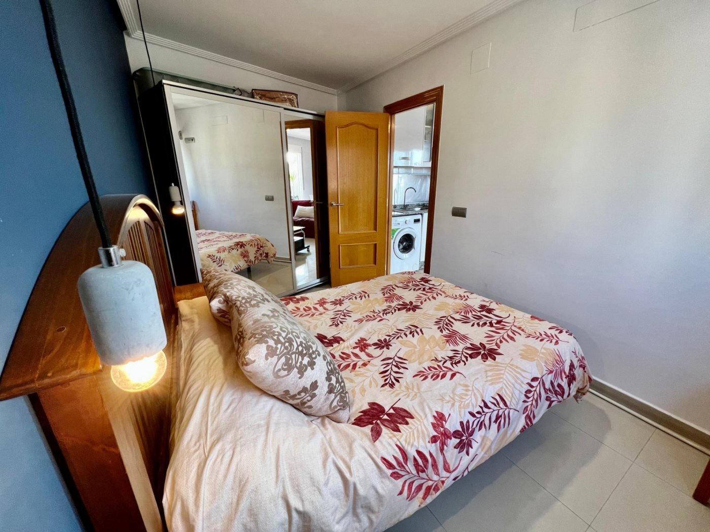Penthouse met 30m2 terras. Zuidwaarts. 400m van het strand. Toeristenvergunning. Centrale locatie.