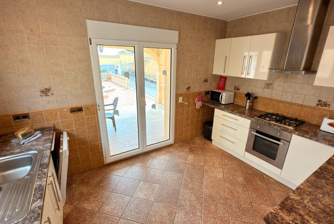 Exclusive Mediterranean villa in Calpe with large pool and panoramic views