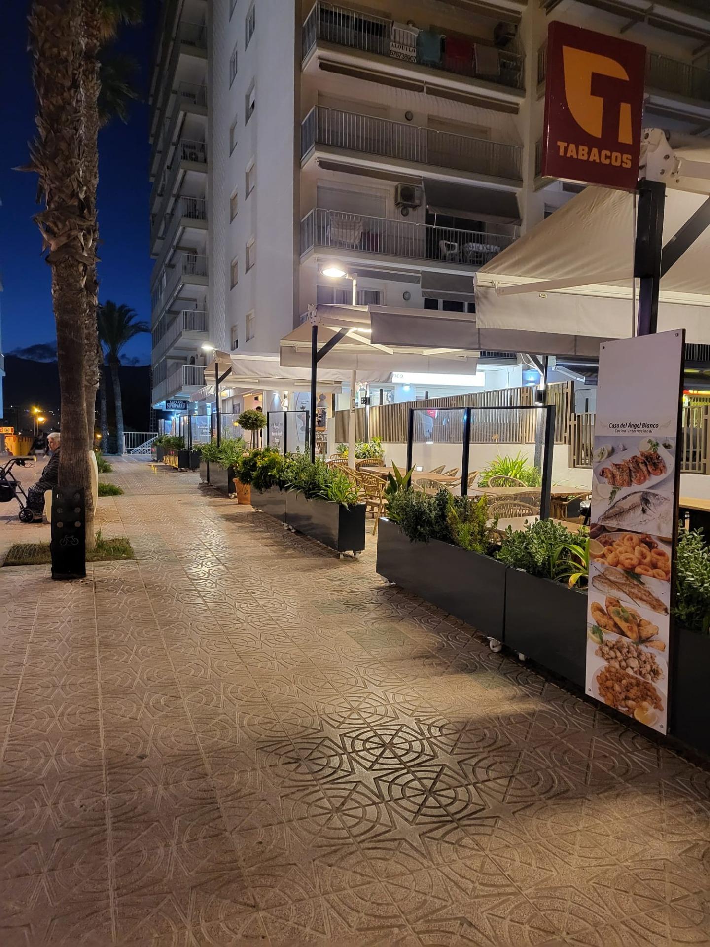 6-17-30 Unique opportunity in Calpe: beachfront restaurant ready to operate
