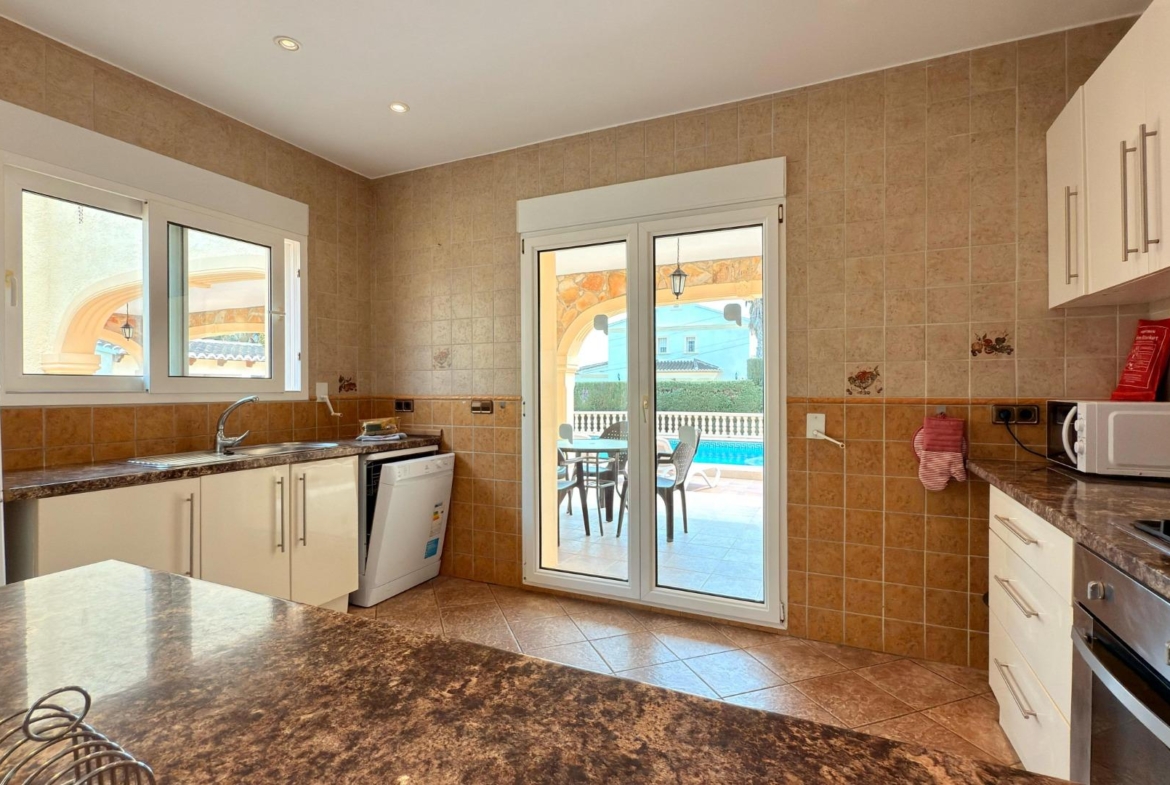Exclusive Mediterranean villa in Calpe with large pool and panoramic views