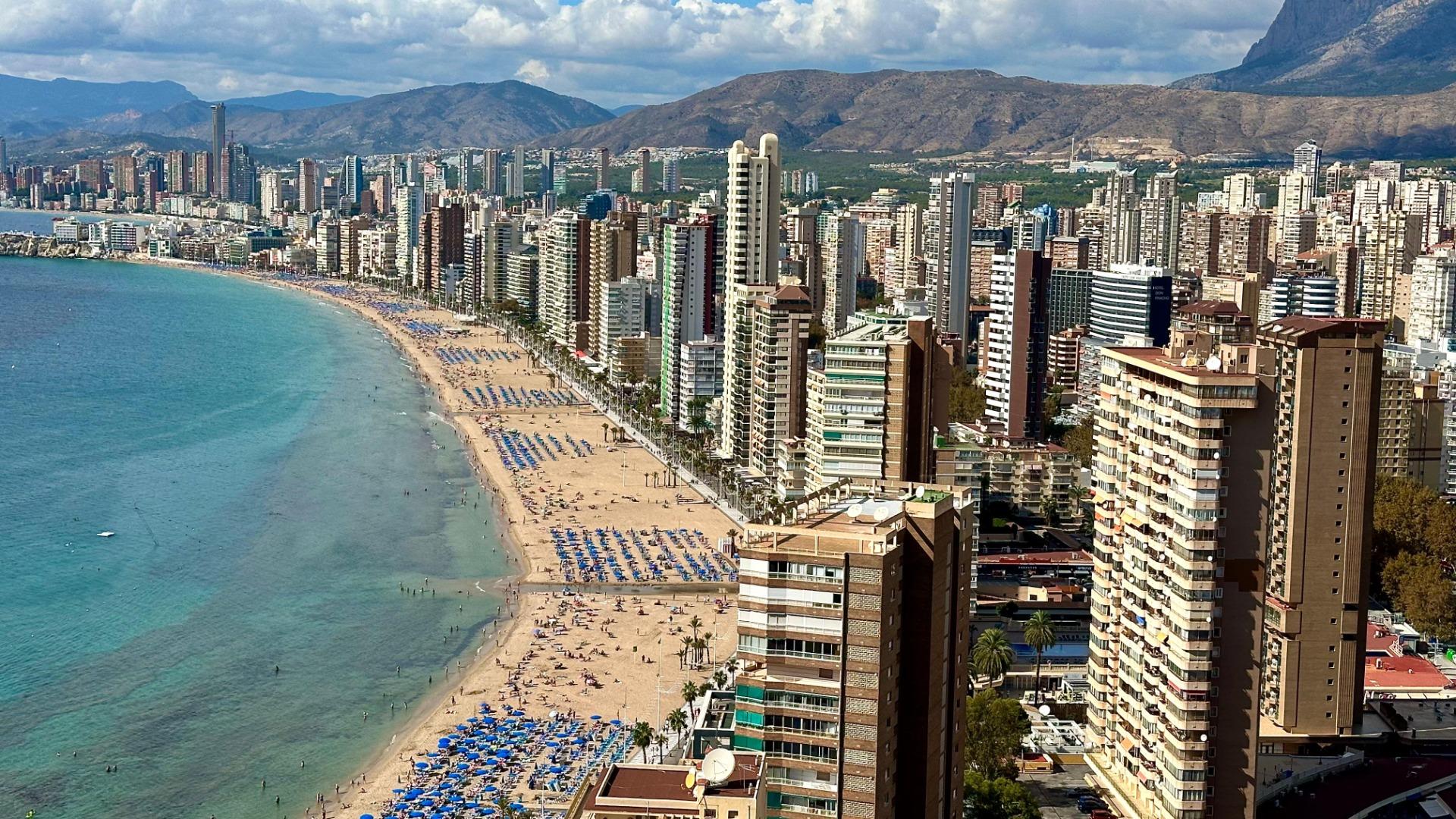 Exclusive Investment Opportunity in Benidorm-3 apartments for sale in the same building
