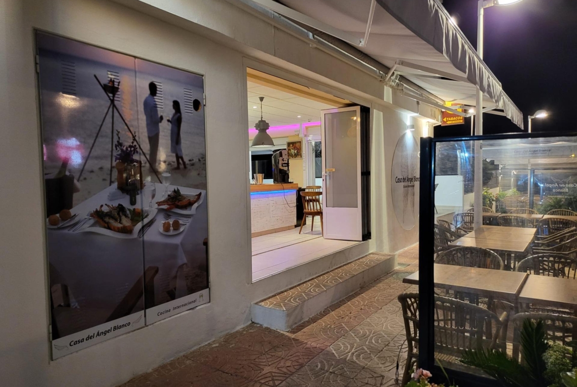 Unique opportunity in Calpe: beachfront restaurant ready to operate