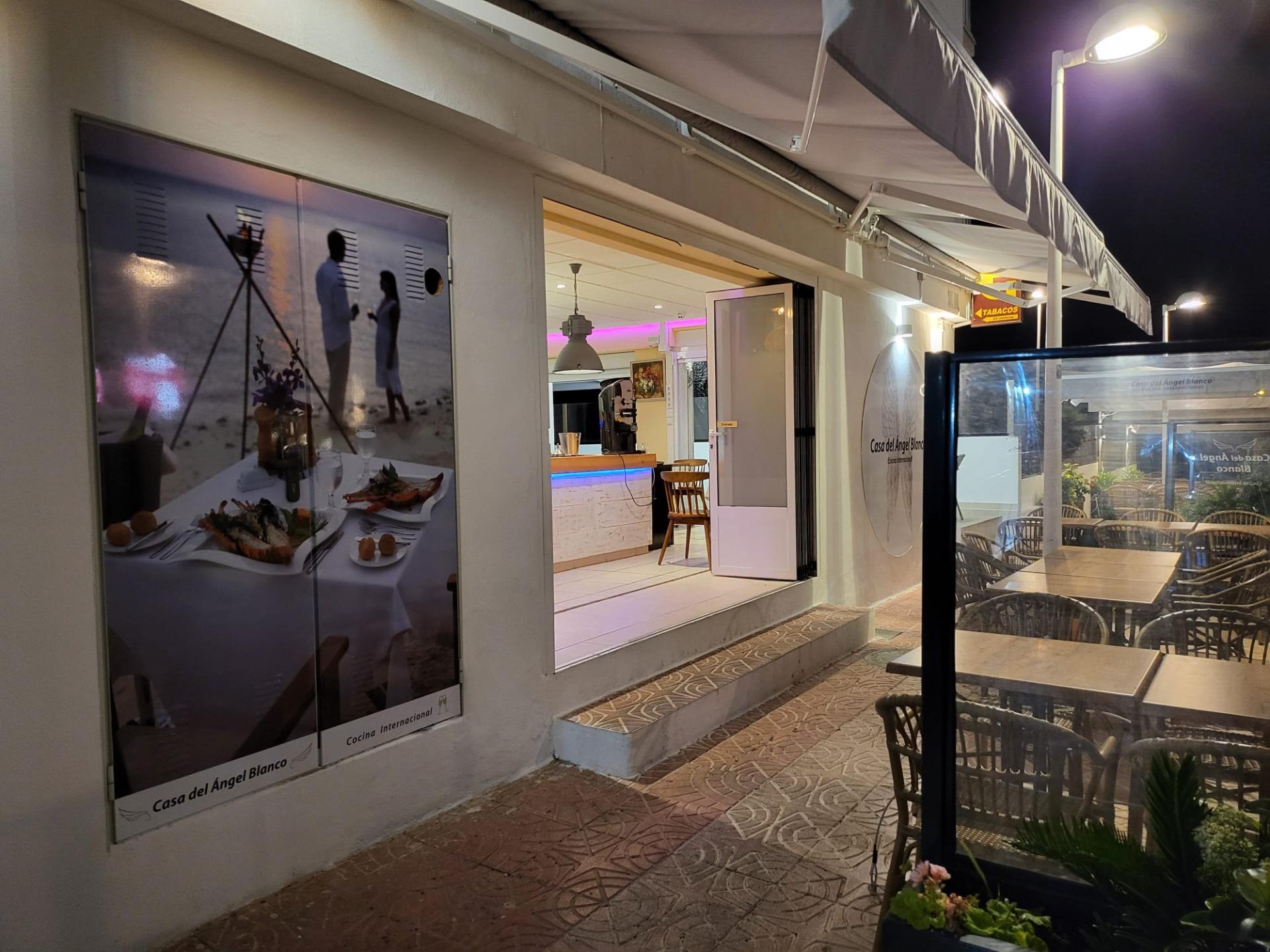 6-19-28 Unique opportunity in Calpe: beachfront restaurant ready to operate