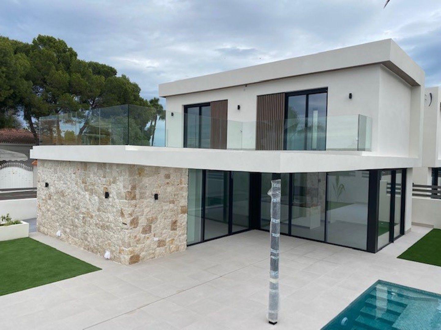 LUXURY VILLA’S IN MONTEZENIA