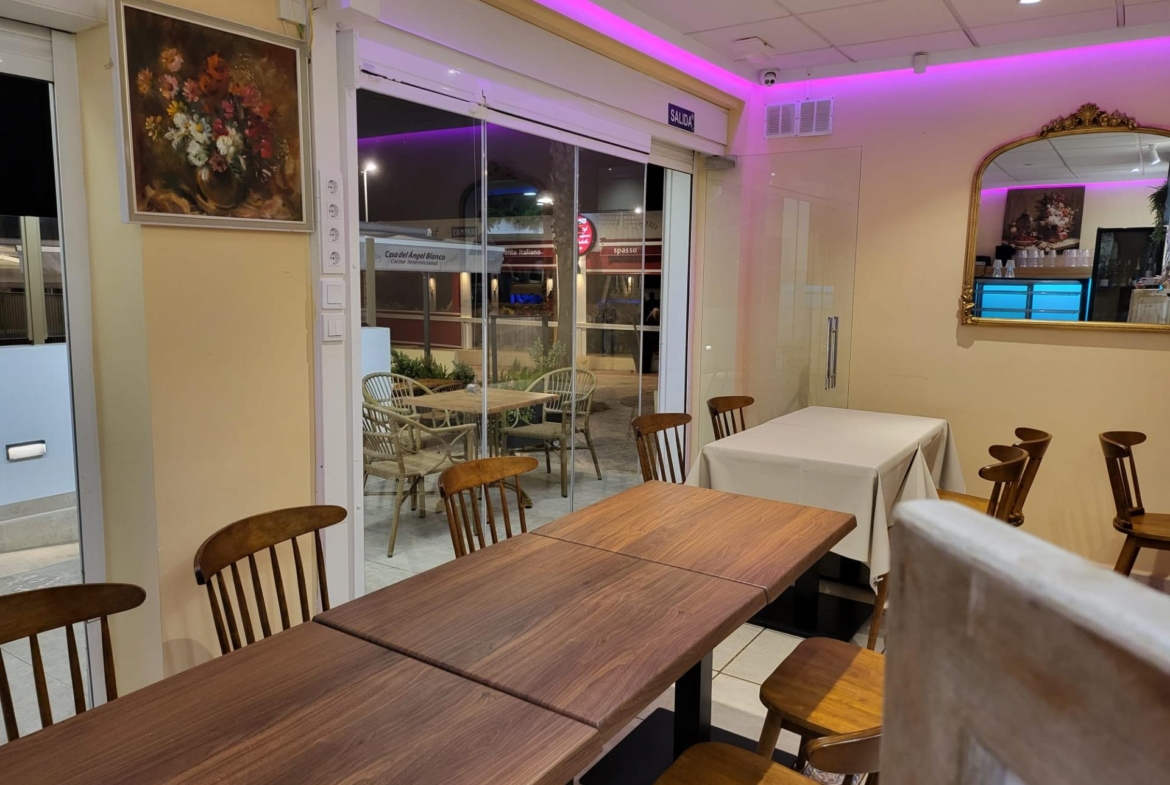 Unique opportunity in Calpe: beachfront restaurant ready to operate