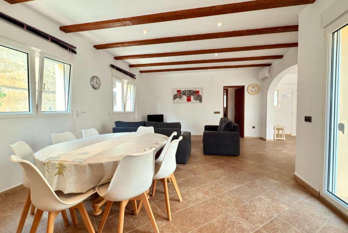 Exclusive Mediterranean villa in Calpe with large pool and panoramic views
