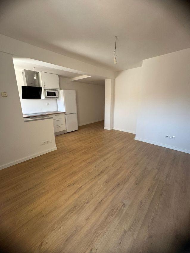 6-20-30 FULLY RENOVATED AND VERY BRIGHT APARTMENT FOR SALE IN BARRIO DEL PILAR, MADRID