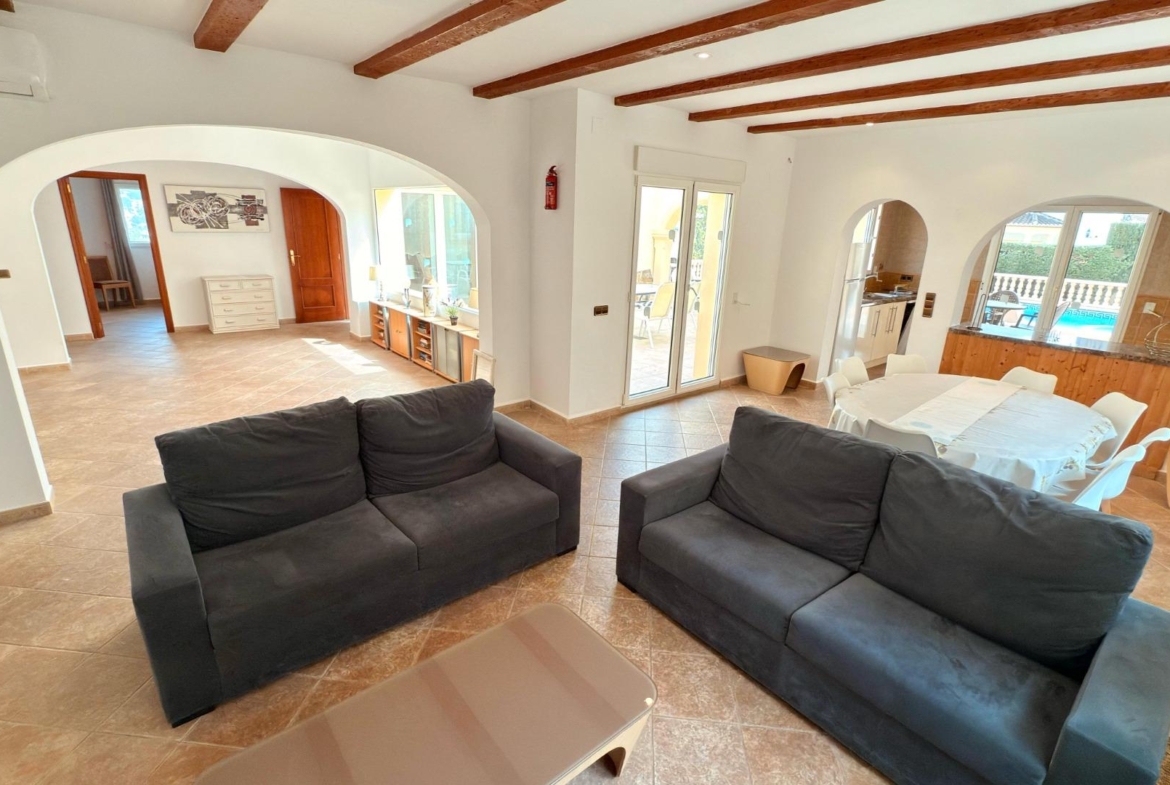 Exclusive Mediterranean villa in Calpe with large pool and panoramic views