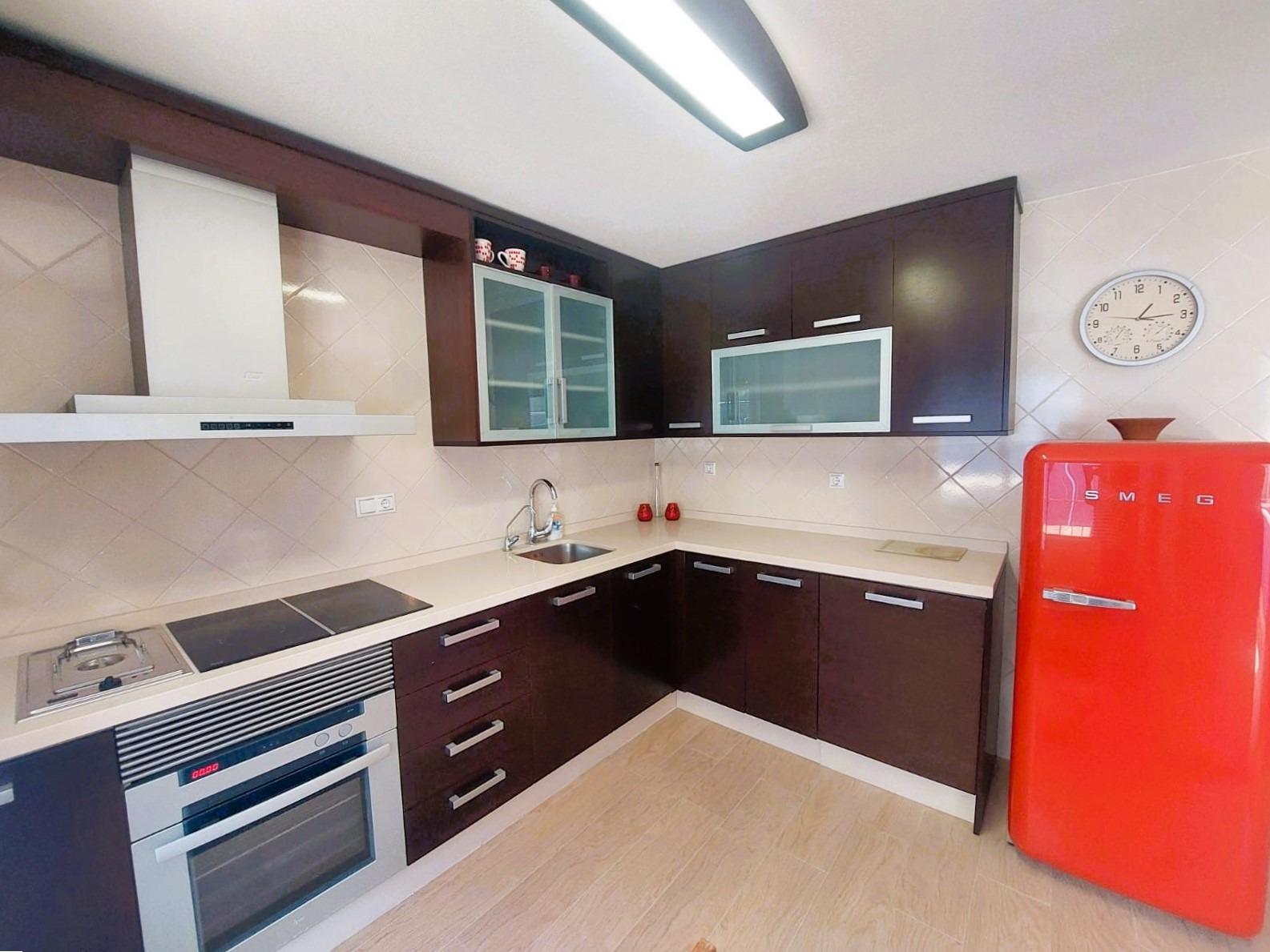Frontlinie, uniek vlak met 2 garages