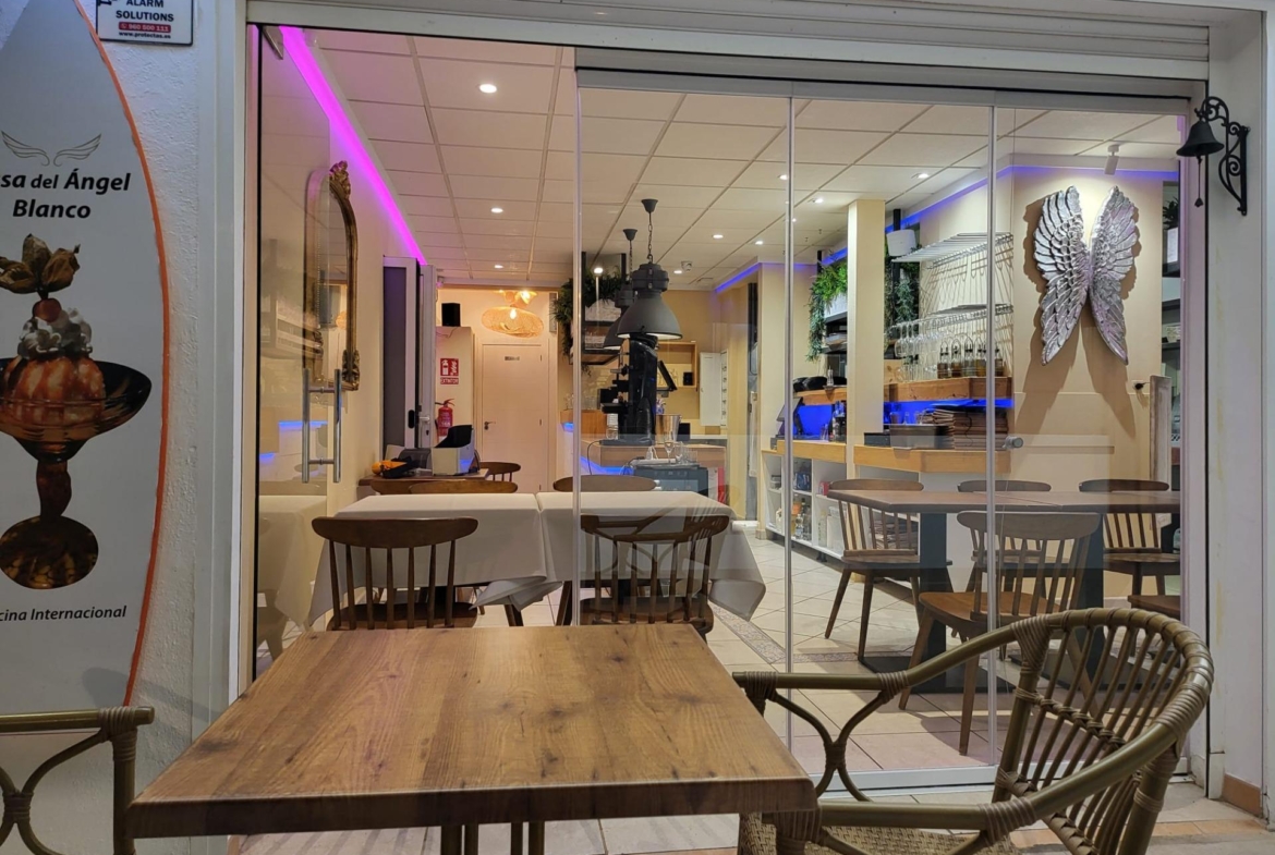 Unique opportunity in Calpe: beachfront restaurant ready to operate