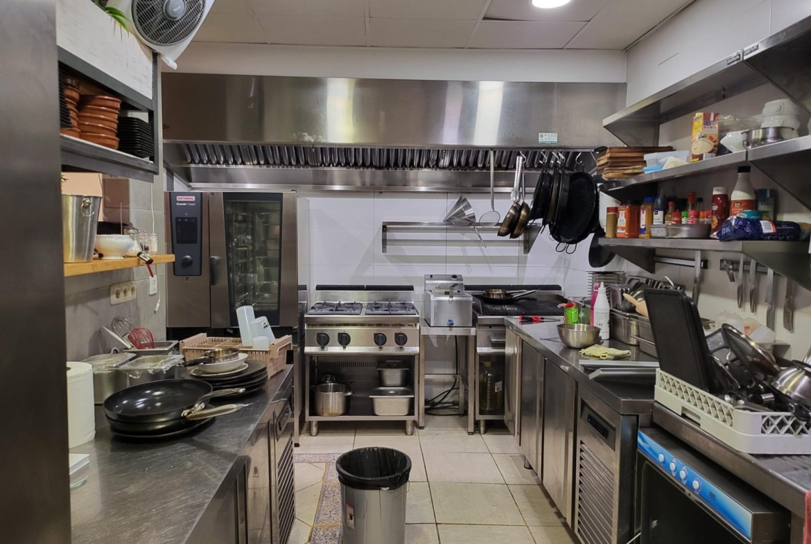 Unique opportunity in Calpe: beachfront restaurant ready to operate