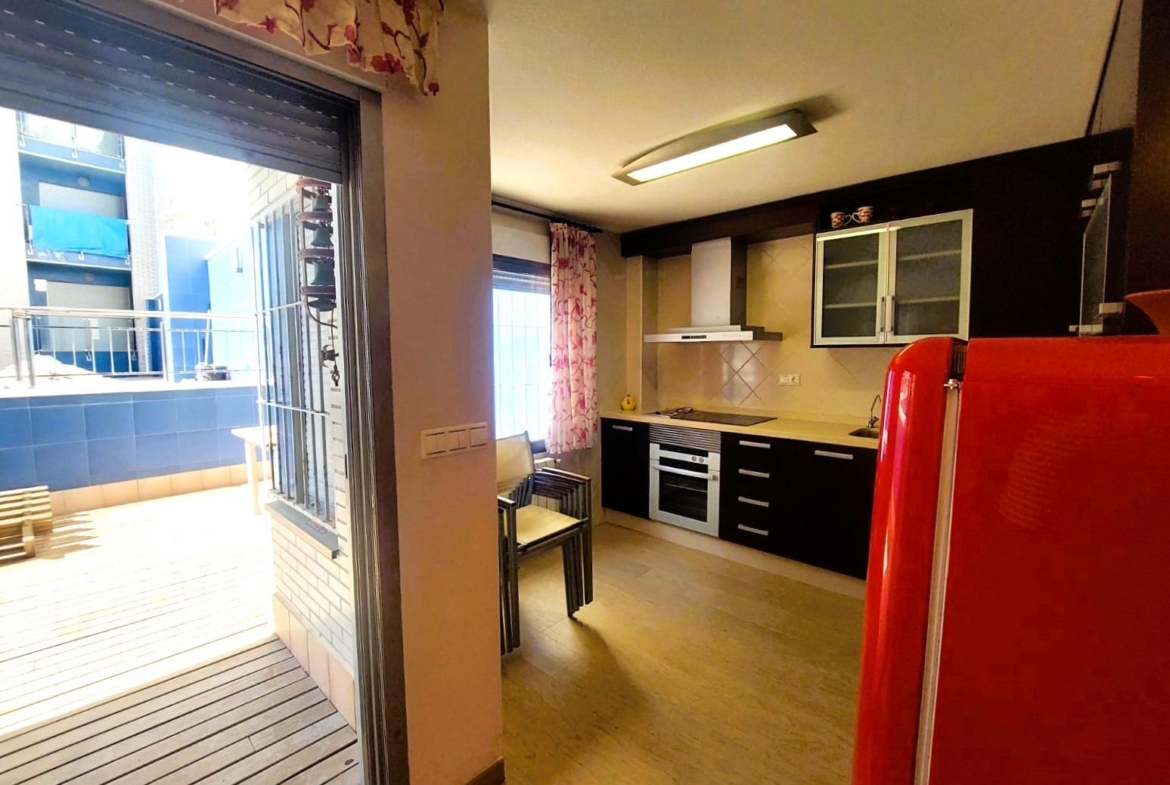 Frontlinie, uniek vlak met 2 garages