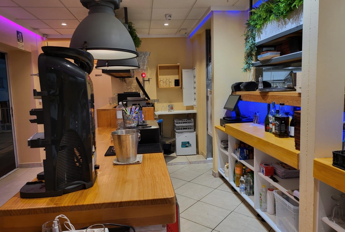 Unique opportunity in Calpe: beachfront restaurant ready to operate