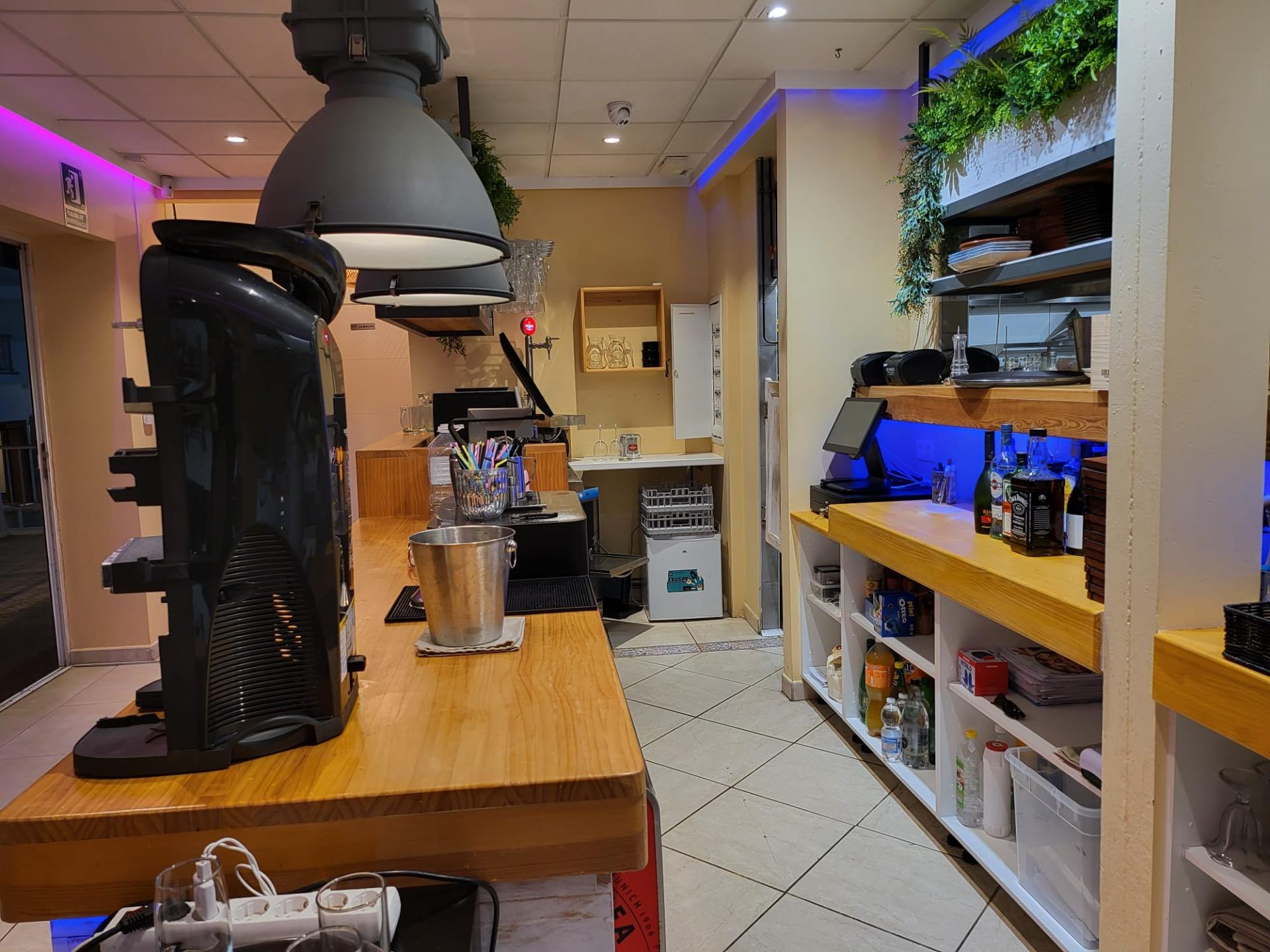 6-29-16 Unique opportunity in Calpe: beachfront restaurant ready to operate