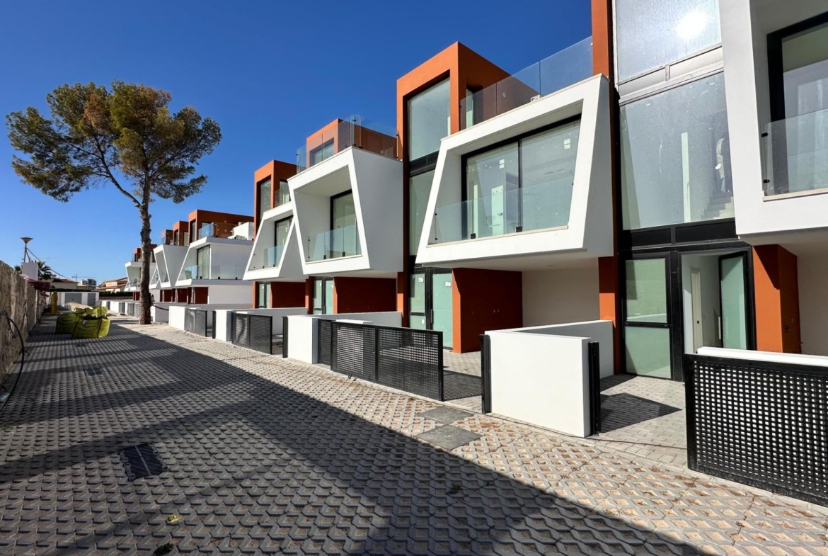 Newly built semi-detached single-family homes