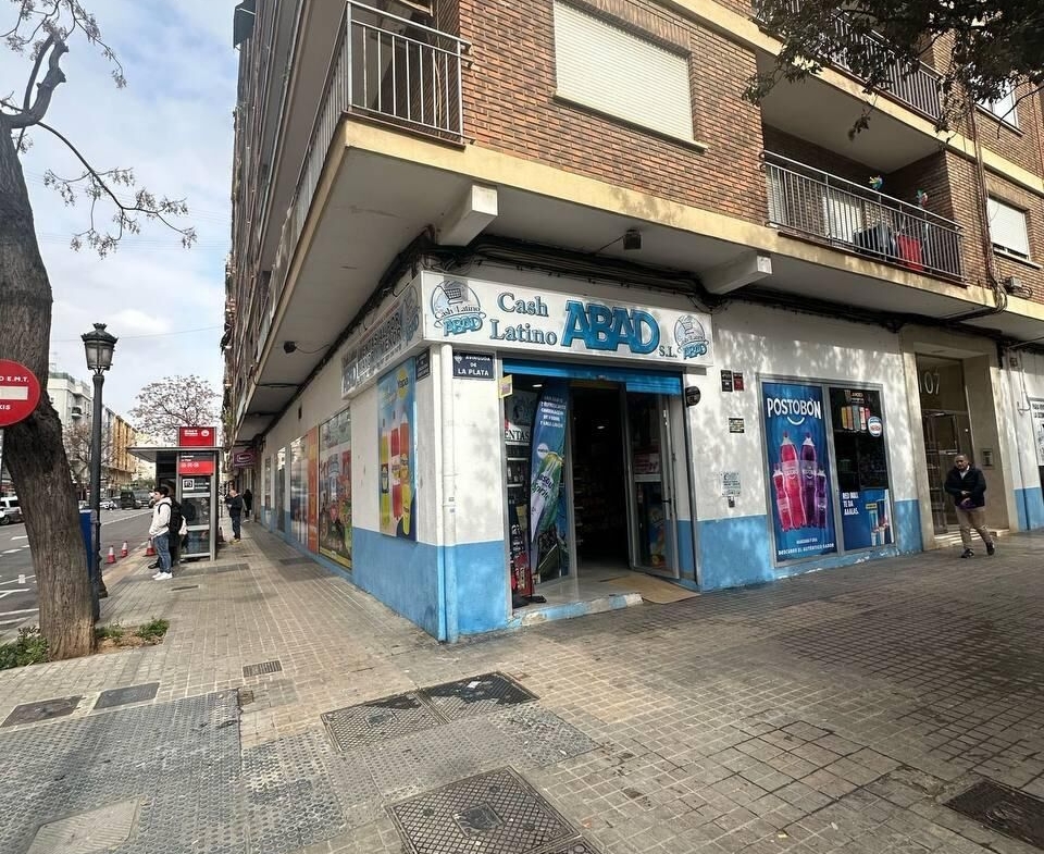 Commercial Premises for Sale in One of the Best Areas of Valencia