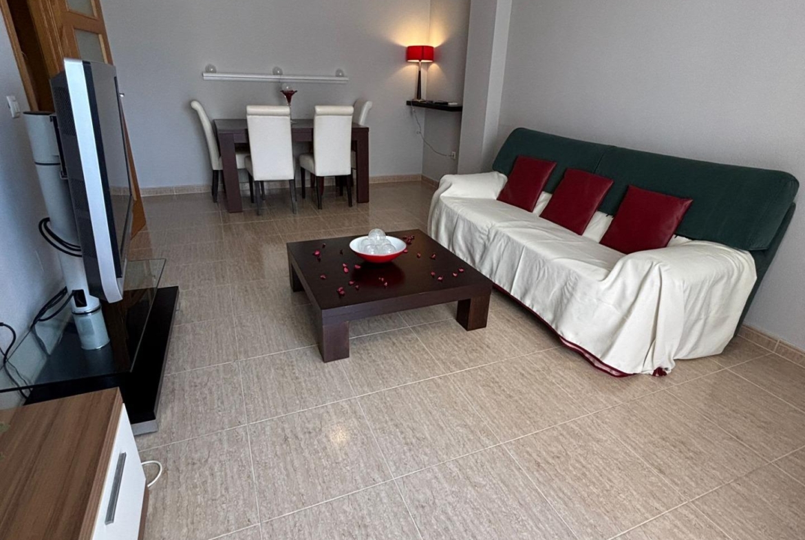 Charmant West-Facing Appartement in het hart van Torrevieja, garage optioneel