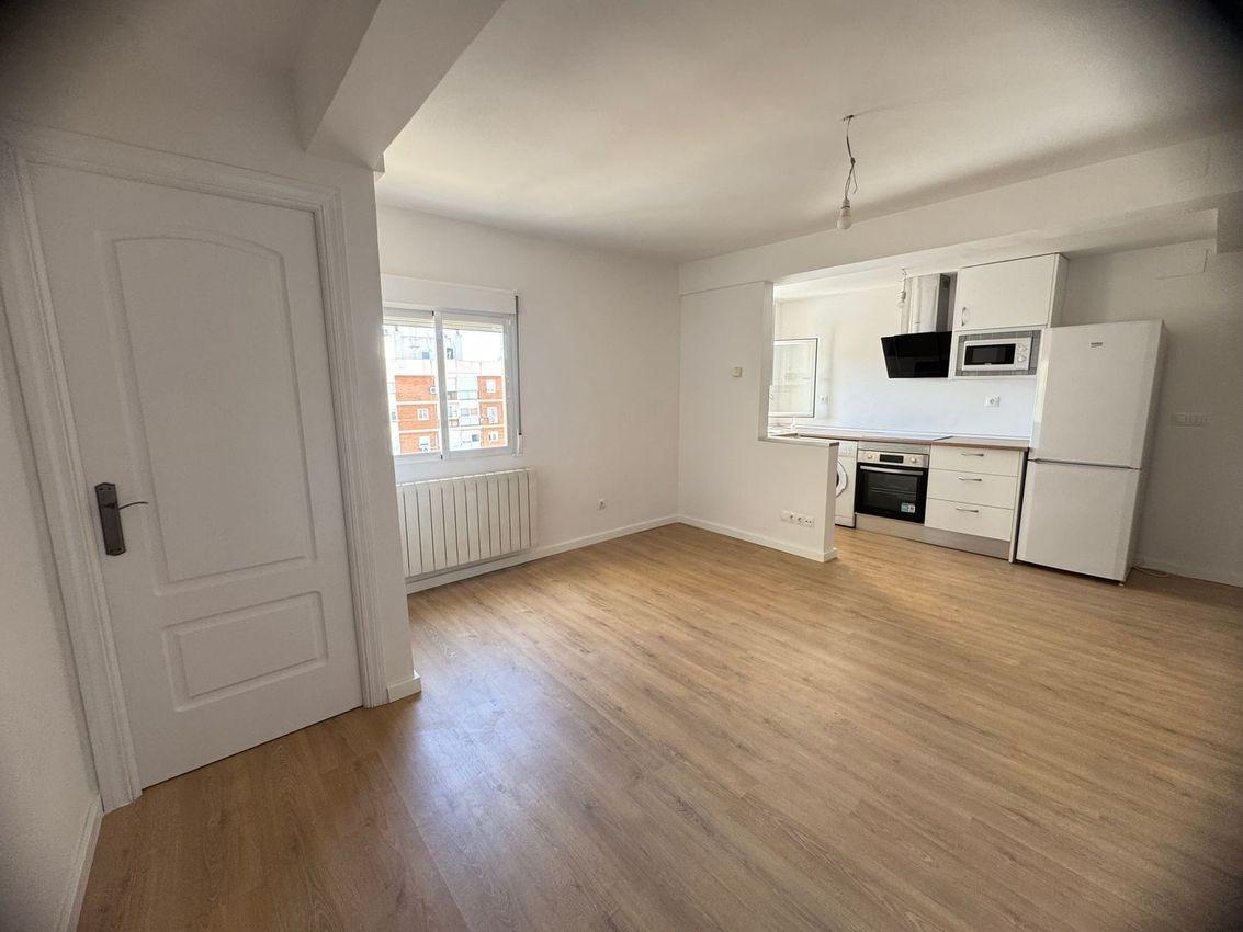 6-3-49 FULLY RENOVATED AND VERY BRIGHT APARTMENT FOR SALE IN BARRIO DEL PILAR, MADRID