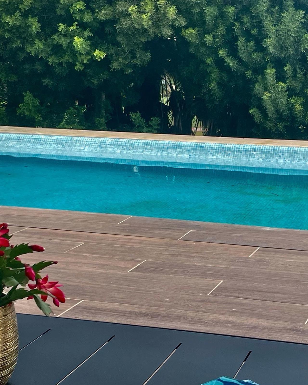 Chalet de lujo con Ascensor, Piscina y Jacuzzi Exterior en Pau 5 – Campo de Golf Alicante