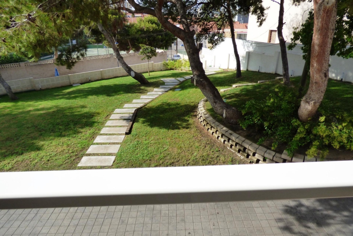 Exclusiva Casa Totalmente Renovada casi en Primera Línea de Playa en Cabo Huertas