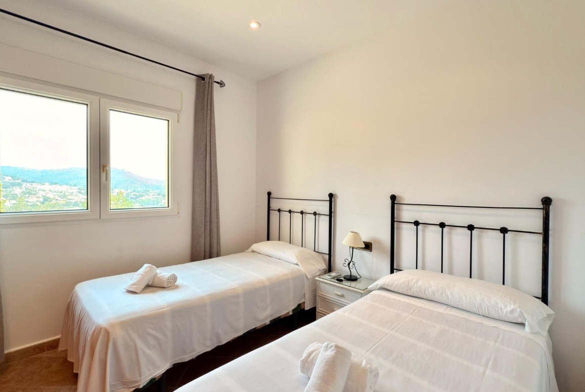 Exclusive Mediterranean villa in Calpe with large pool and panoramic views