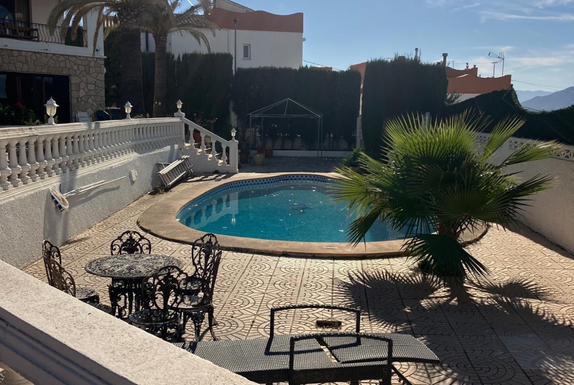 Villa in Albir