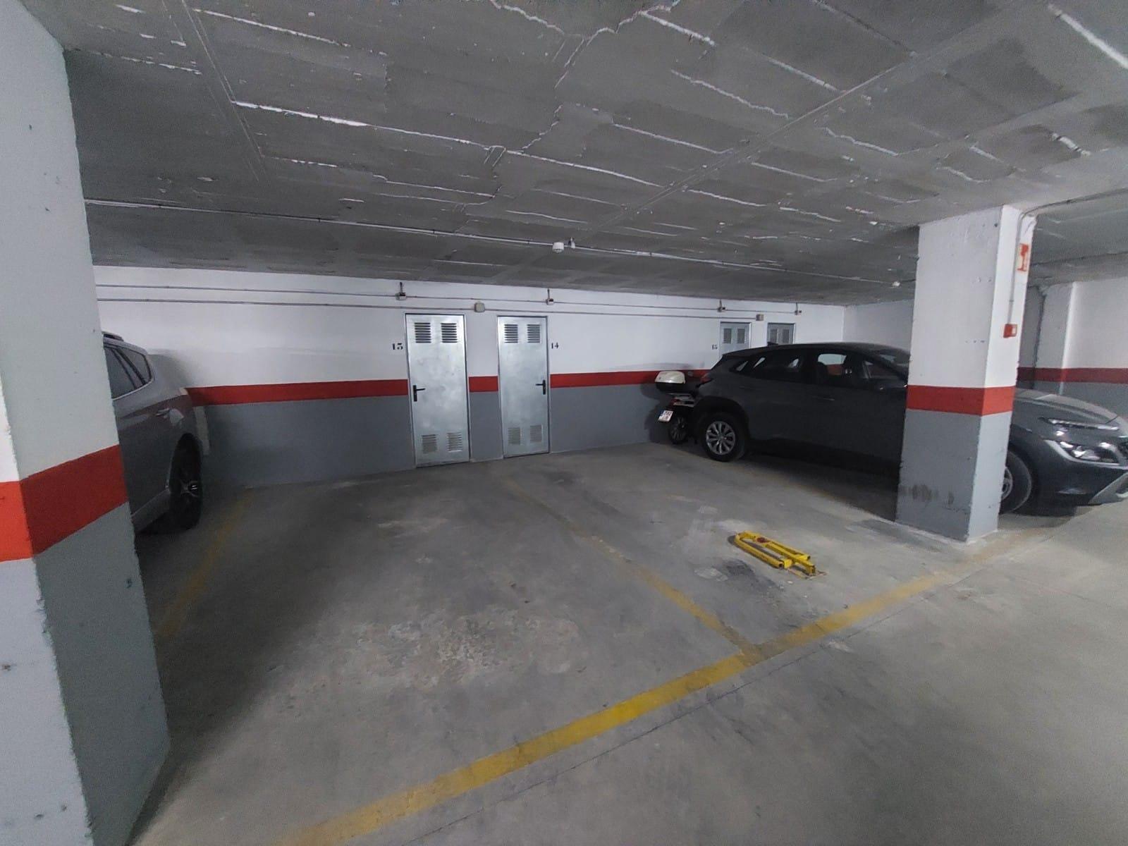 Frontlinie, uniek vlak met 2 garages