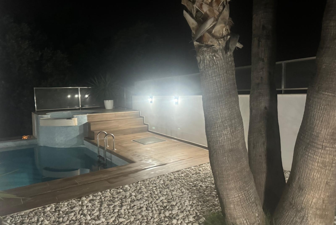 Chalet de lujo con Ascensor, Piscina y Jacuzzi Exterior en Pau 5 – Campo de Golf Alicante