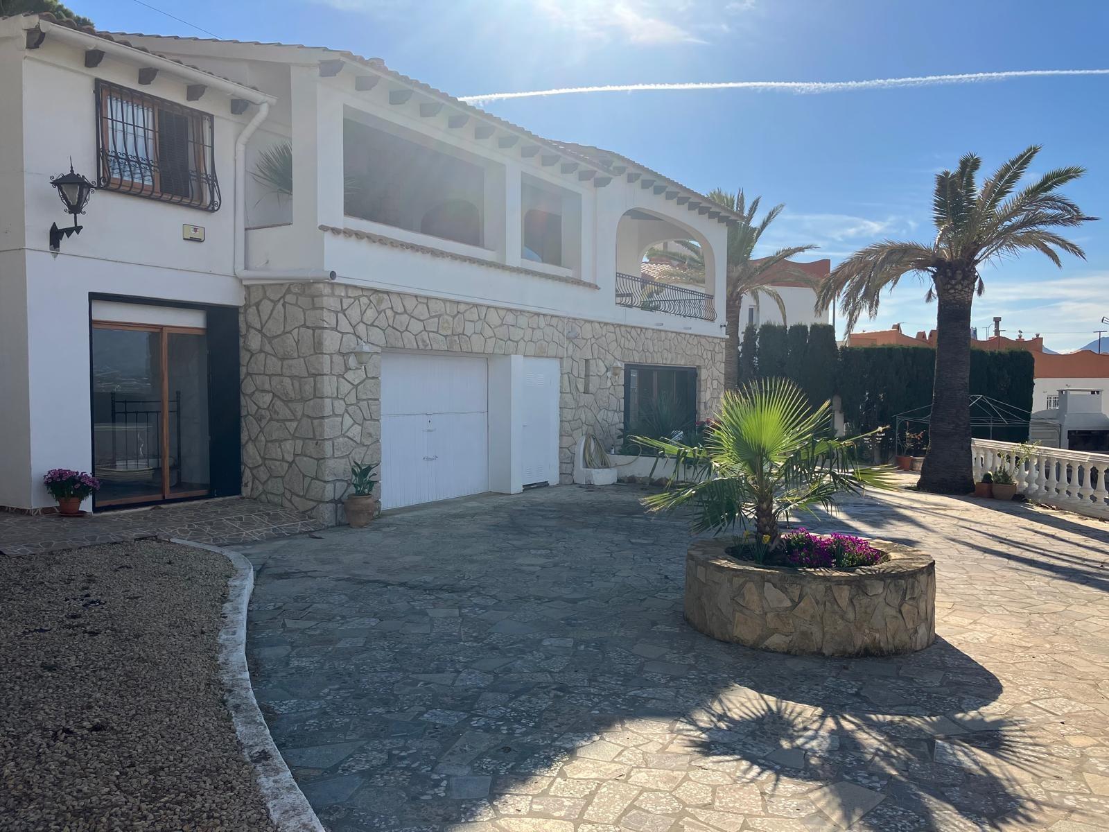 Villa in Albir