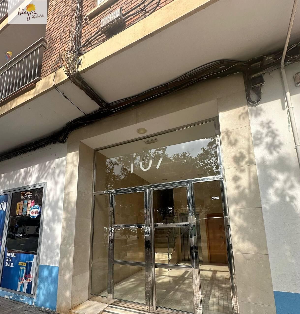 6-4-39 Commercial Premises for Sale in One of the Best Areas of Valencia