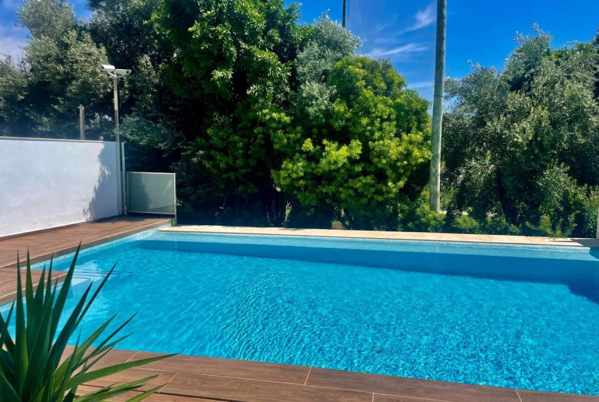 Chalet de lujo con Ascensor, Piscina y Jacuzzi Exterior en Pau 5 – Campo de Golf Alicante