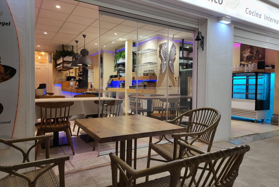 Unique opportunity in Calpe: beachfront restaurant ready to operate