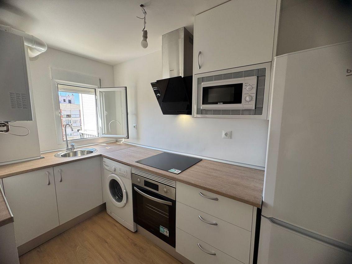 6-4-49 FULLY RENOVATED AND VERY BRIGHT APARTMENT FOR SALE IN BARRIO DEL PILAR, MADRID