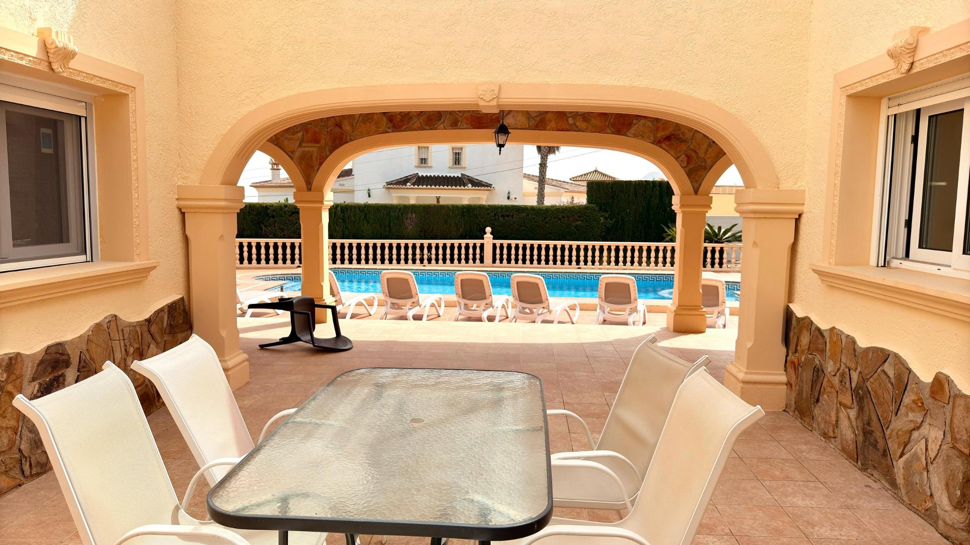 6-40-7 Exclusive Mediterranean villa in Calpe with large pool and panoramic views