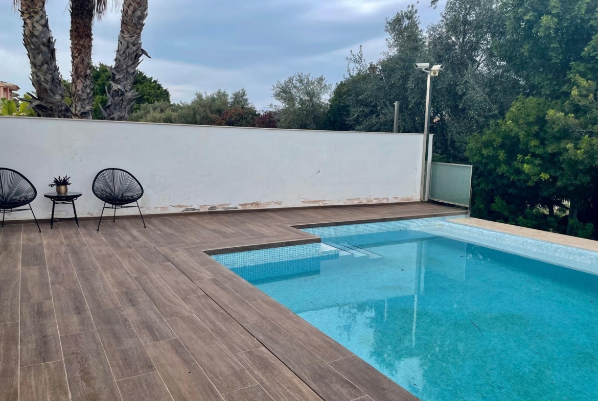 Chalet de lujo con Ascensor, Piscina y Jacuzzi Exterior en Pau 5 – Campo de Golf Alicante
