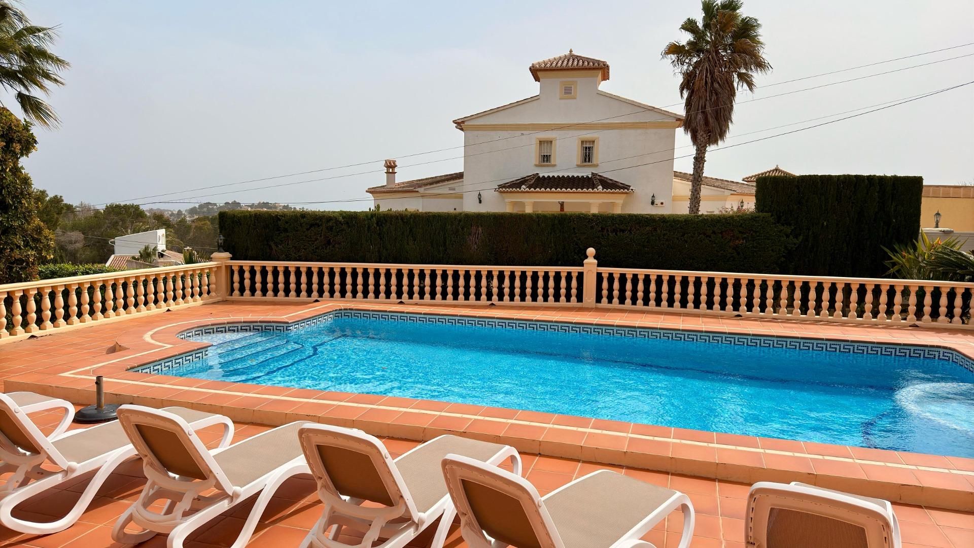 6-41-7 Exclusive Mediterranean villa in Calpe with large pool and panoramic views