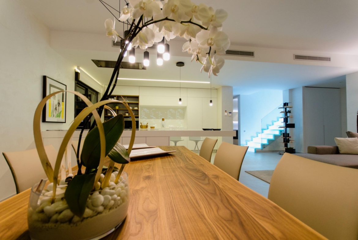 NIEUW GEBOUW IN ORIHUELA COSTA. 4 BEDROOMS. EEN KORTE WANDELING NAAR HET STRAND OP SLECHTS 350 METER AFSTAND.